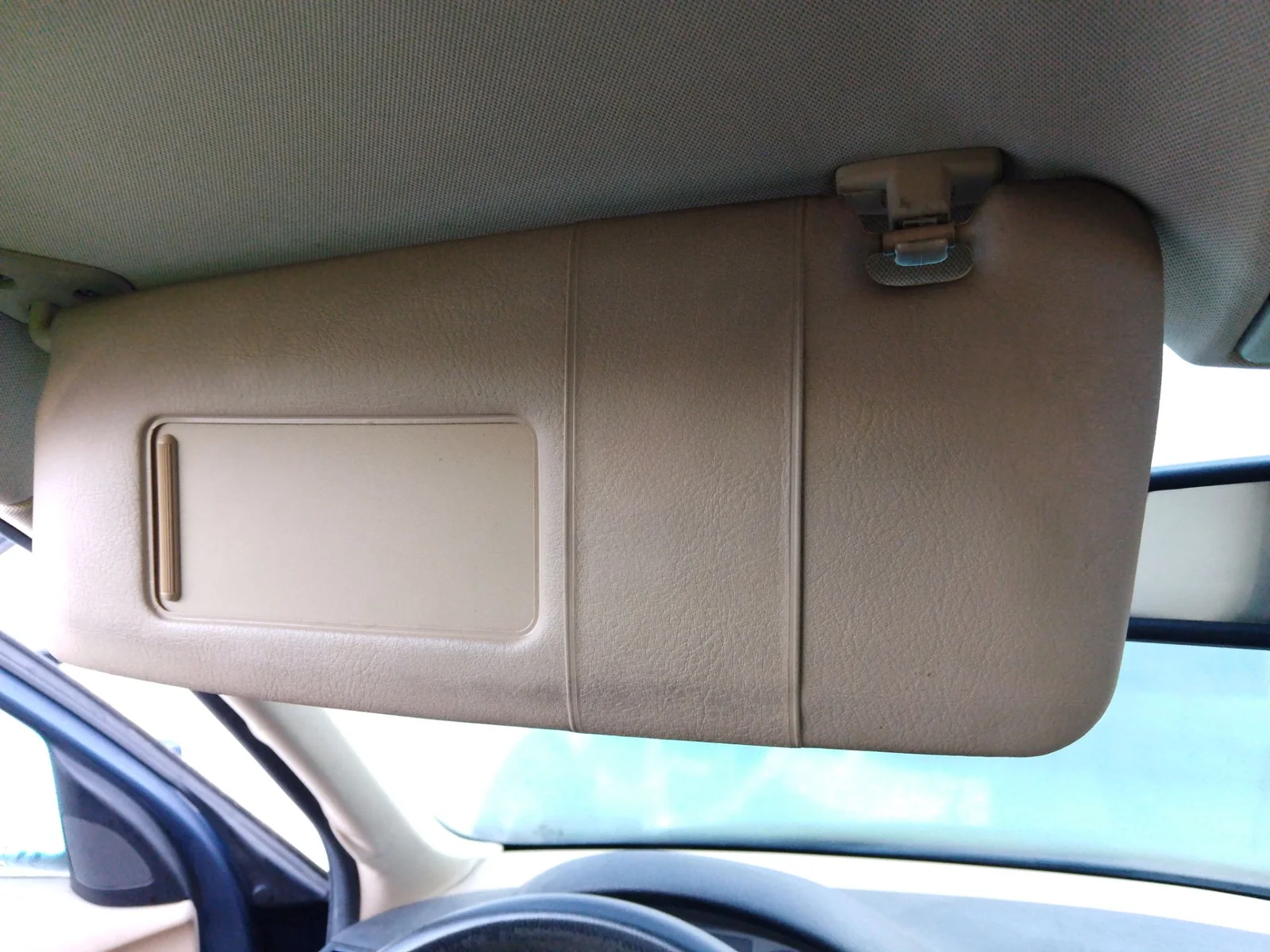 Foto de PARASOL IZQUIERDO BMW SERIE 3 COMPACTO (E46) 2.0 16V Diesel CAT (150 CV / 110 KW)