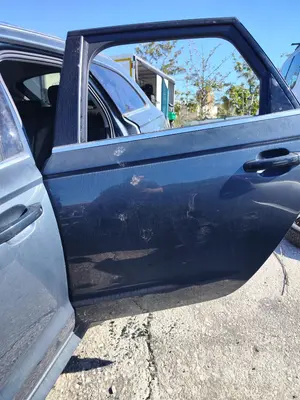 Foto de PUERTA TRASERA IZQUIERDA AUDI A6 AVANT (4GD) 2.0 16V TDI (190 CV / 140 KW) referencia 4G5833051 foto 2