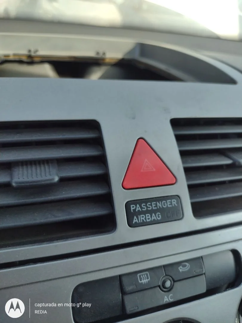 Foto de WARNING VOLKSWAGEN TOURAN (1T2) 1.9 TDI (105 CV / 77 KW)