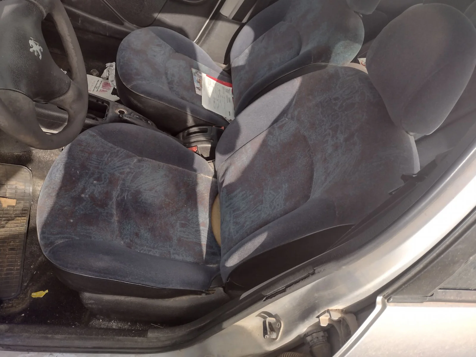 Foto de CINTURON SEGURIDAD DELANTERO IZQUIERDO PEUGEOT 206 1.9 Diesel (69 CV / 51 KW) referencia 8972WF