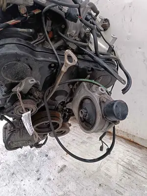 Foto de MOTOR COMPLETO MITSUBISHI GALANT BERLINA (EA0) referencia 6A13 foto 7