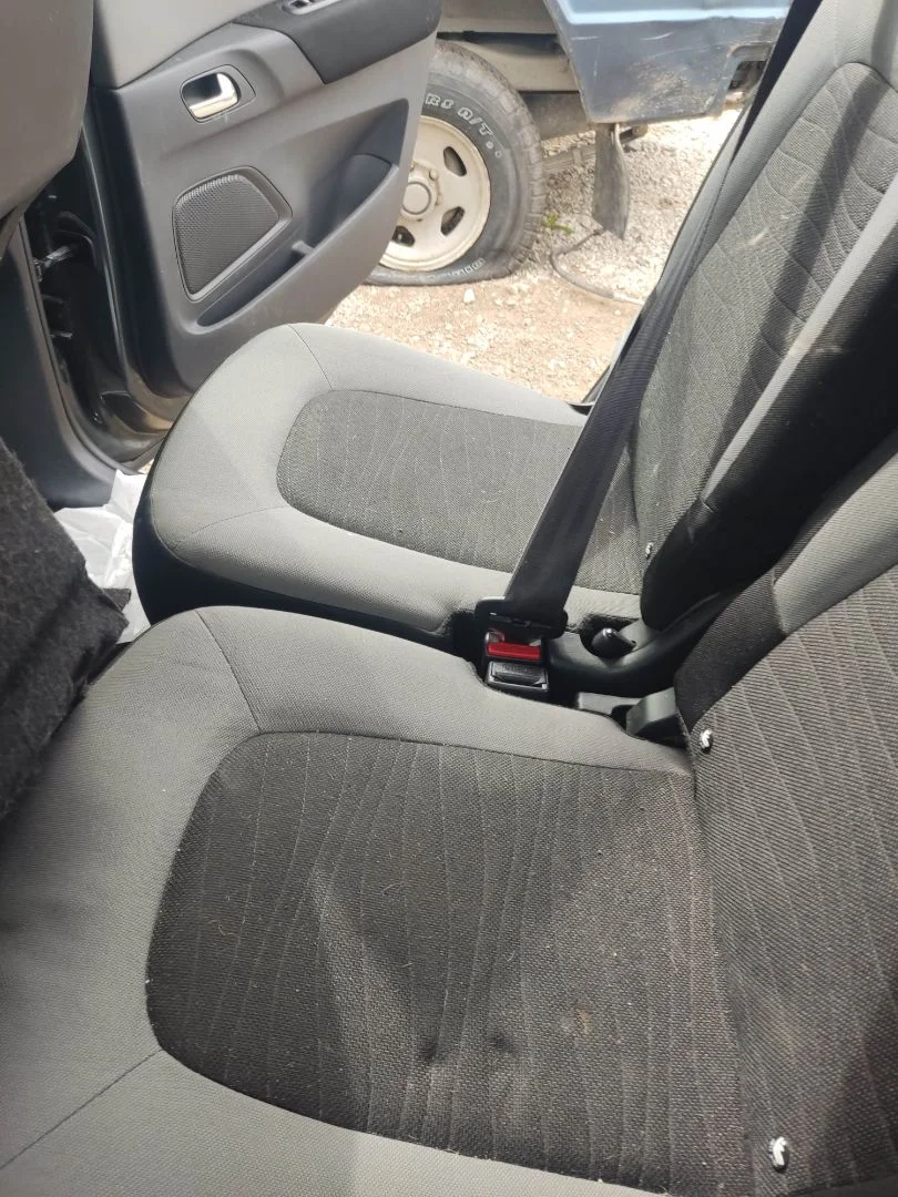 Foto de ENGANCHE CINTURON TRASERO DERECHO CITROEN C4 PICASSO/SPACETOURER 1.6 HDi FAP (92 CV / 68 KW)