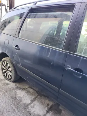 Foto de PUERTA TRASERA DERECHA SEAT ALHAMBRA (7V9) 1.9 TDI (116 CV / 85 KW)