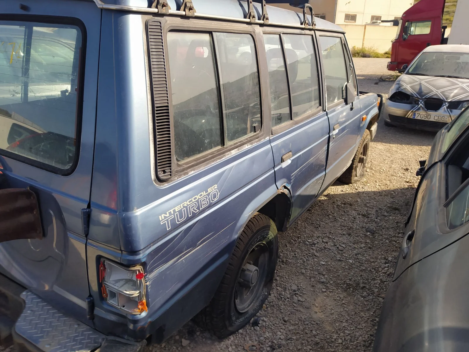 Foto de BARRA ESTABILIZADORA TRASERA MITSUBISHI MONTERO (V20/V40) 2.5 Turbodiesel (99 CV / 73 KW)