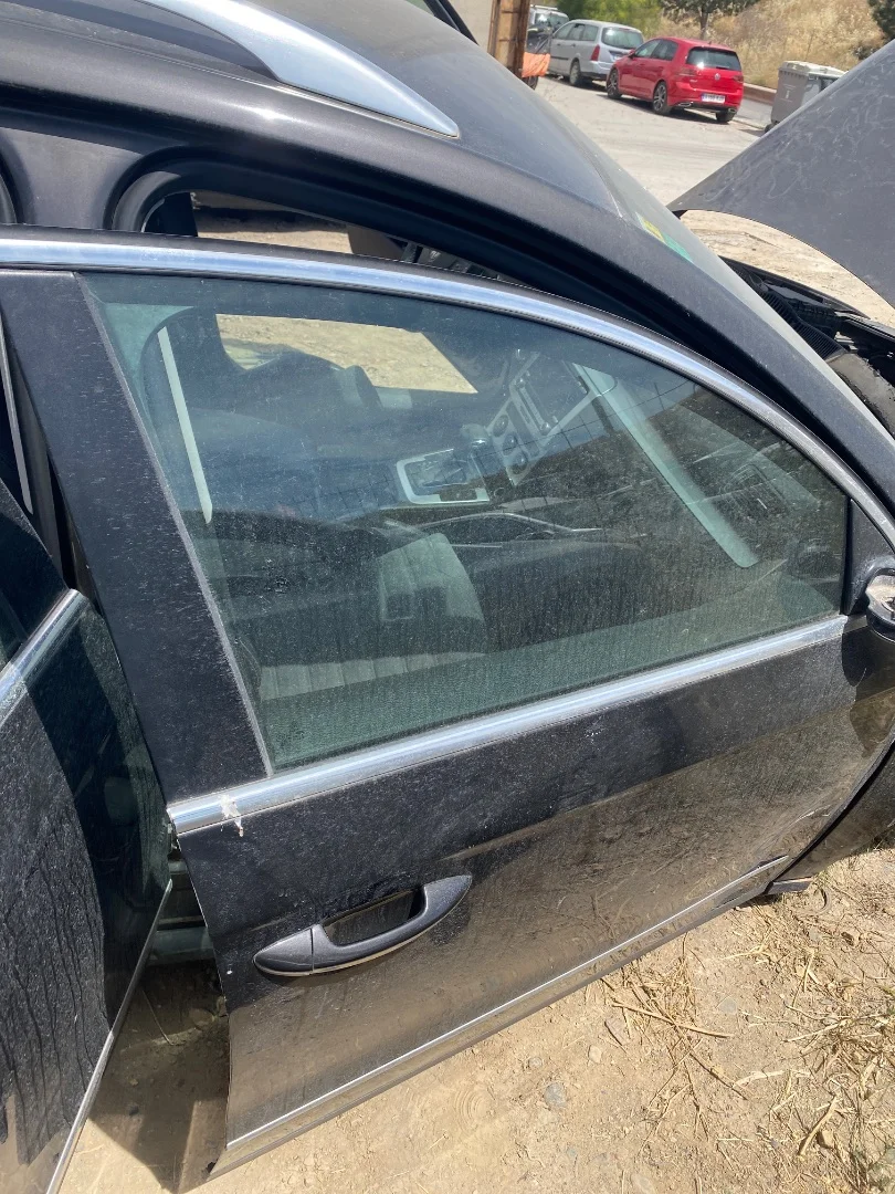 Foto de PUERTA DELANTERA DERECHA VOLKSWAGEN PASSAT VARIANT (3C5) 2.0 TDI DPF (170 CV / 125 KW) referencia 3C4831056J