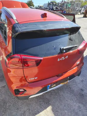 Foto de PORTON TRASERO KIA NIRO (SG2) Híbrido 104 kW (1.6 Ltr. - 77 kW) (141 CV / 104 KW) foto 2