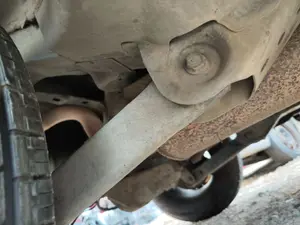 Foto de BRAZO SUSPENSION TRASERO DERECHO JEEP GRAND CHEROKEE (WJ/WG) 4.0 CAT (190 CV / 140 KW)