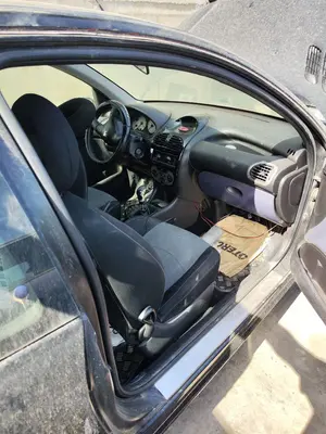 Foto de GOMAS CONTORNO PUERTA PEUGEOT 206 1.4  (75 CV / 55 KW)