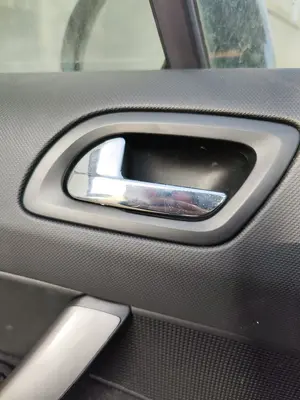 Foto de MANETA INTERIOR DELANTERA IZQUIERDA PEUGEOT 308 1.6 16V (120 CV / 88 KW) referencia 9143Q1