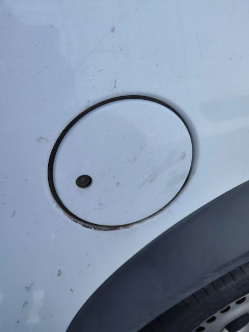 Foto de TAPA EXTERIOR COMBUSTIBLE FORD TRANSIT CONNECT (TC7) 1.8 TDCi CAT (90 CV / 66 KW)