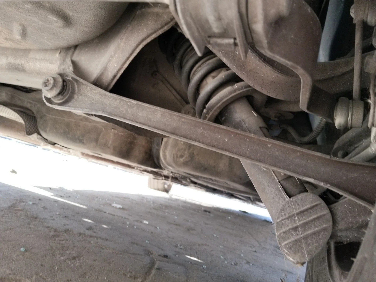 Foto de EJE TRASERO PEUGEOT 407 1.6 HDi FAP CAT (9HZ / DV6TED4) (109 CV / 80 KW) referencia 5148H8
