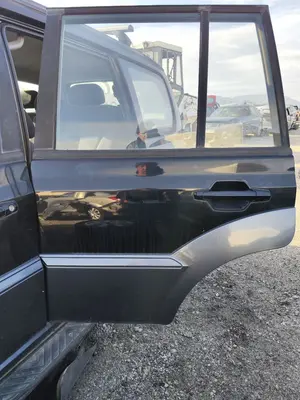 Foto de PUERTA TRASERA IZQUIERDA HYUNDAI TERRACAN (HP) 2.9 CRDi CAT (150 CV / 110 KW) foto 2