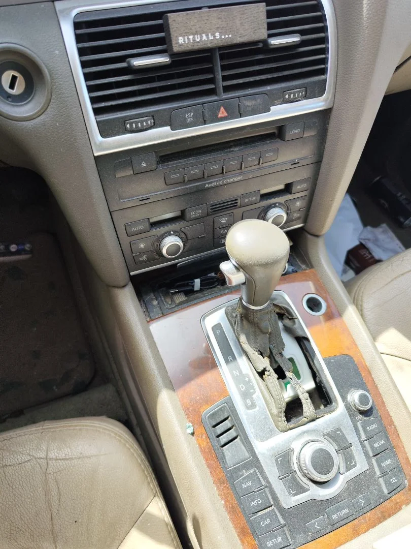 Foto de CENICERO AUDI Q7 (4L) 3.0 V6 24V TDI (233 CV / 171 KW) referencia 4L0857989