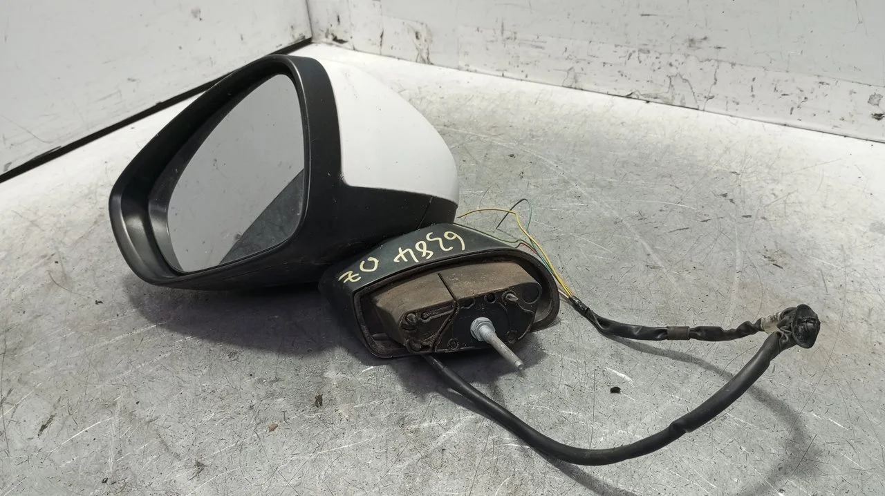 Foto de RETROVISOR IZQUIERDO CITROEN C3 1.4 (73 CV / 54 KW) referencia 232676023