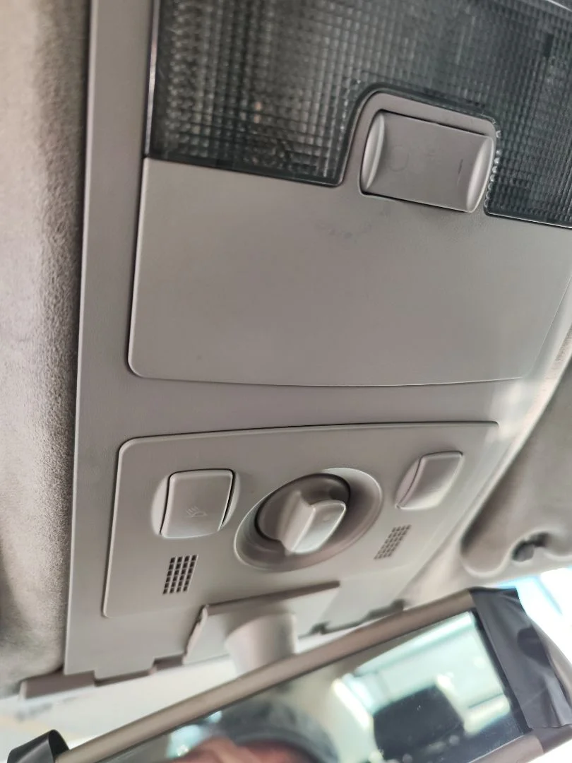 Foto de LUZ INTERIOR AUDI A8 (D2) 4.2 V8 40V (310 CV / 228 KW)