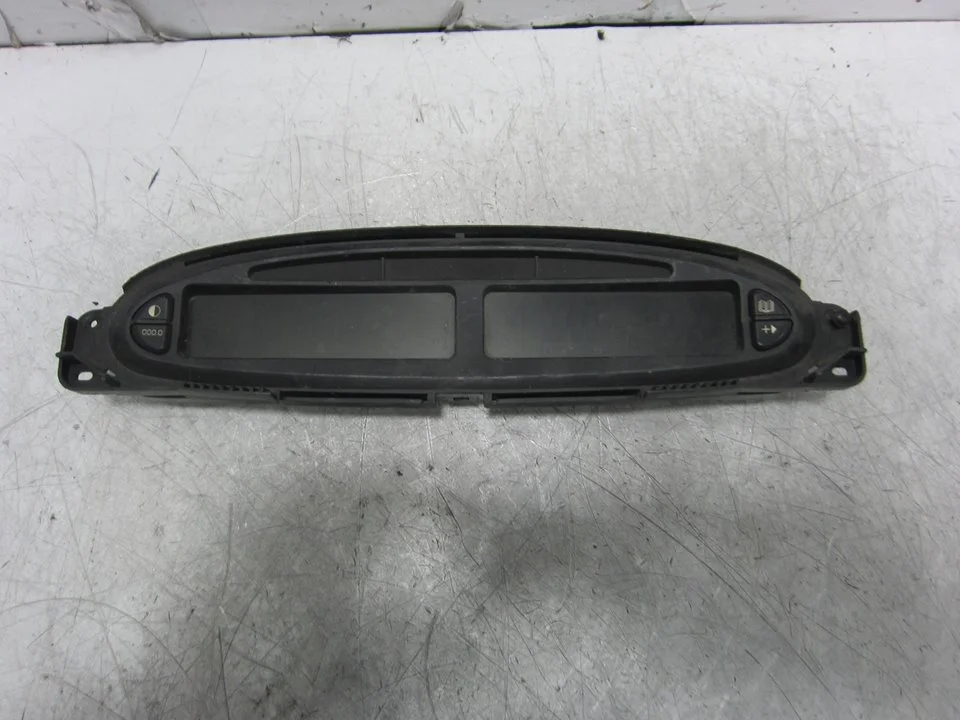 Foto de CUADRO INSTRUMENTOS CITROEN XSARA PICASSO referencia 9631710380