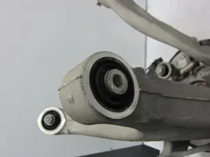 Foto de BRAZO SUSPENSION INFERIOR TRASERO DERECHO PORSCHE MACAN (95BA) referencia 8R0505312F foto 5