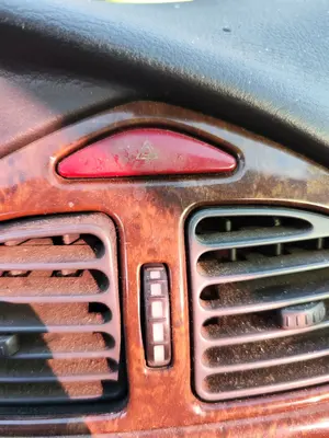 Foto de WARNING CITROEN C5 BERLINA 2.0 HDi (109 CV / 80 KW)