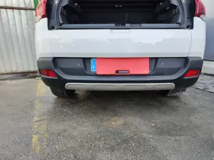 Foto de PARAGOLPES TRASERO PEUGEOT 3008 1.6 Blue-HDI FAP (120 CV / 88 KW) foto 3
