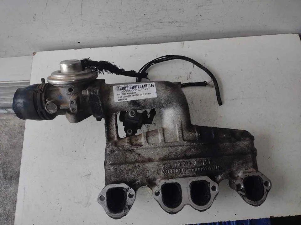 Foto de COLECTOR ADMISION SEAT CORDOBA BERLINA (6L2) referencia 038129703