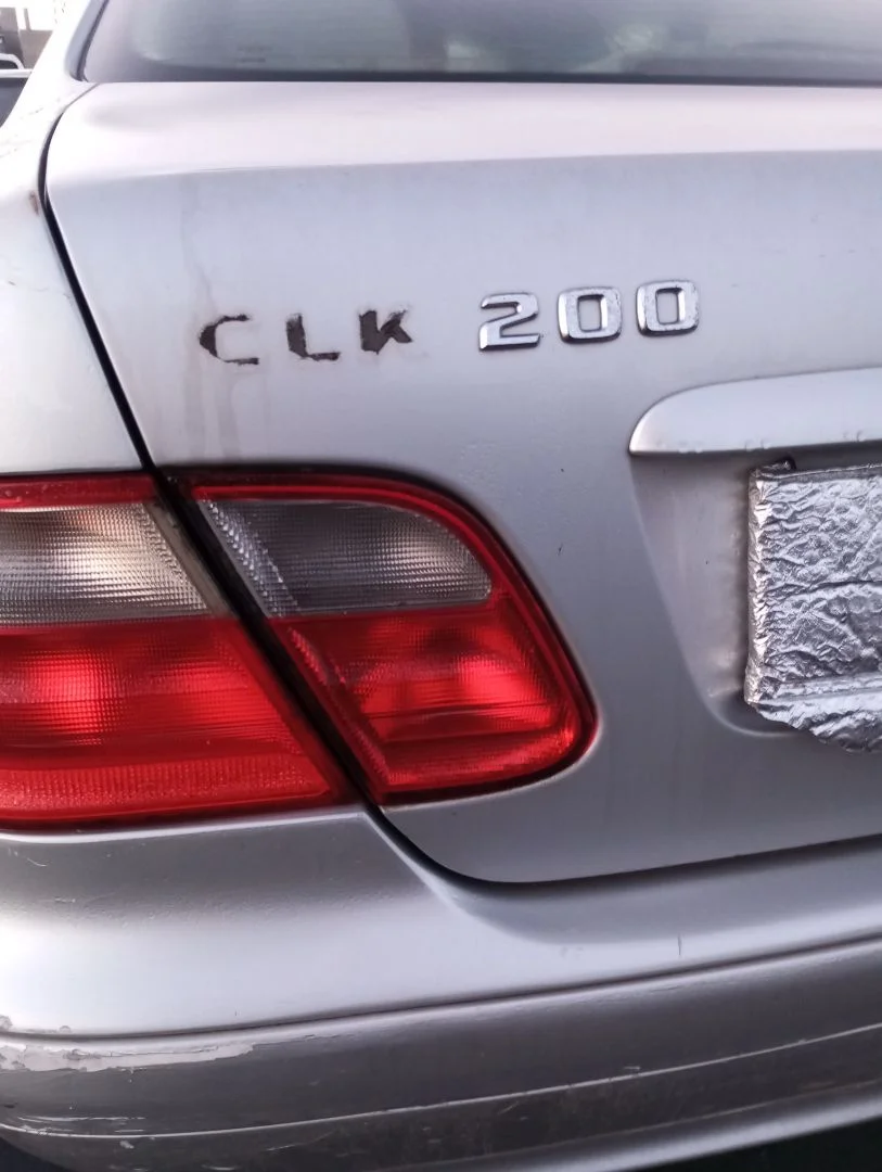 Foto de PILOTO TRASERO IZQUIERDO INTERIOR MERCEDES-BENZ CLK (BM 208) COUPE 2.0 Compresor CAT (163 CV / 120 KW)
