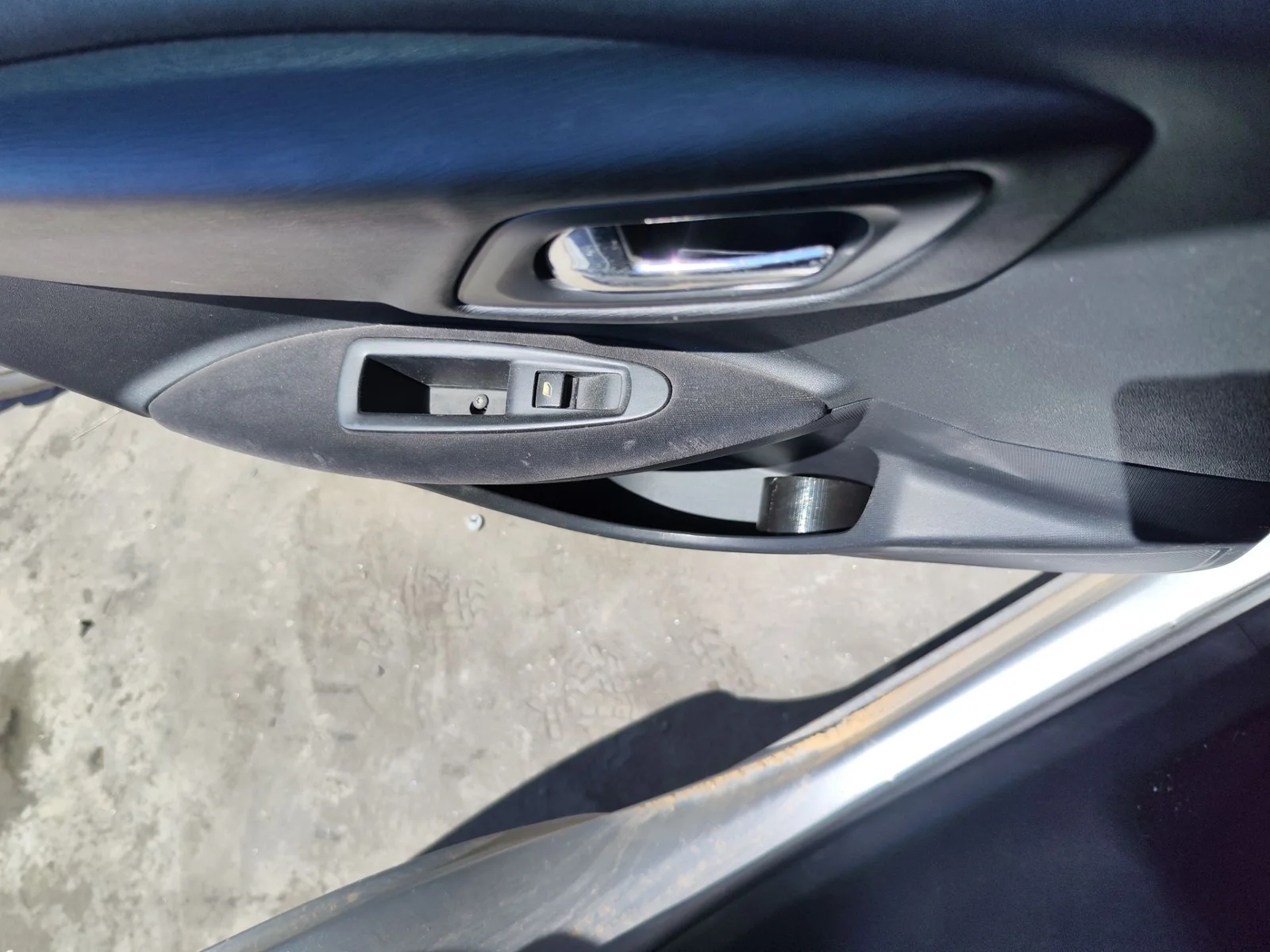 Foto de MANDO ELEVALUNAS TRASERO IZQUIERDO CITROEN C4 BERLINA 1.6 16V HDi (90 CV / 66 KW)