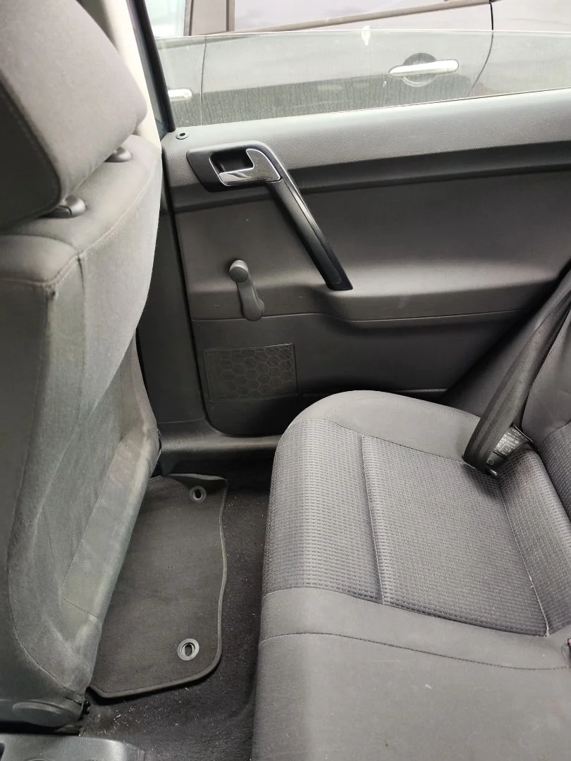 Foto de ELEVALUNAS TRASERO DERECHO VOLKSWAGEN POLO IV (9N1) 1.4 16V (75 CV / 55 KW)