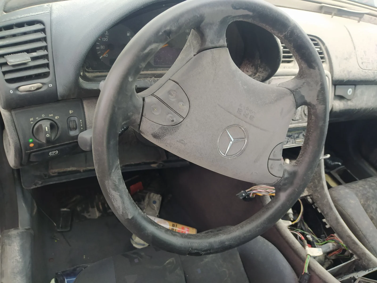 Foto de PEDAL FRENO MERCEDES-BENZ CLK (BM 208) CABRIO 2.0 16V CAT (136 CV / 100 KW)