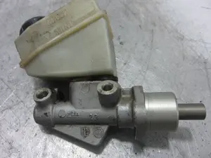 Foto de BOMBA FRENO RENAULT CLIO II FASE II (B/CB0) 1.2  (75 CV / 55 KW) referencia 7700417826