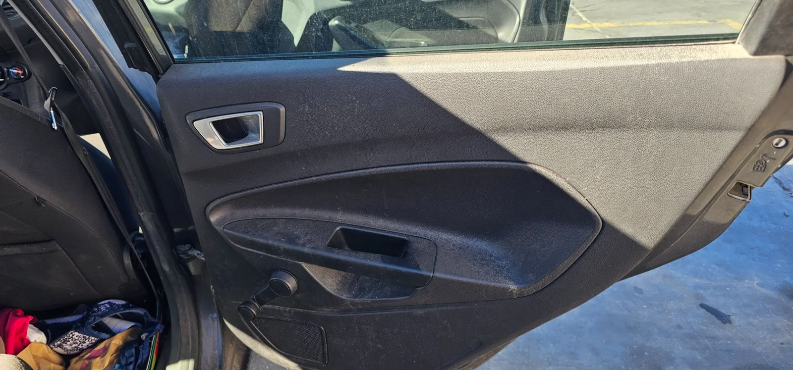 Foto de GUARNECIDO PUERTA TRASERA IZQUIERDA FORD FIESTA (CNN) 1.25 16V CAT (82 CV / 60 KW)