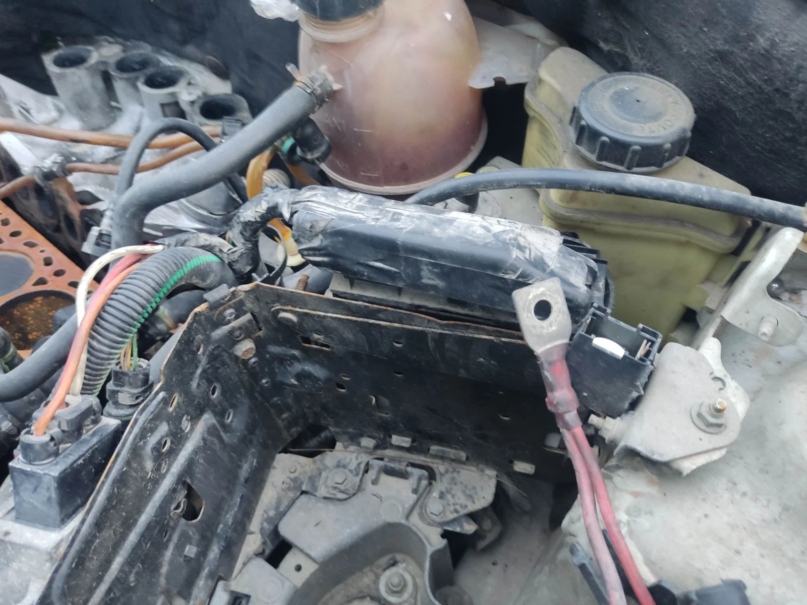 Foto de CENTRALITA MOTOR UCE RENAULT KANGOO I (F/KC0) 1.2 (58 CV / 43 KW)