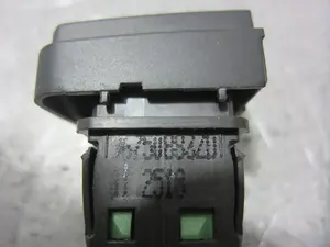 Foto de INTERRUPTOR PEUGEOT 208 referencia 96750883ZD foto 2