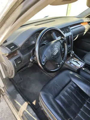 Foto de SALPICADERO AUDI A8 (D2) 4.2 V8 40V (310 CV / 228 KW) foto 3