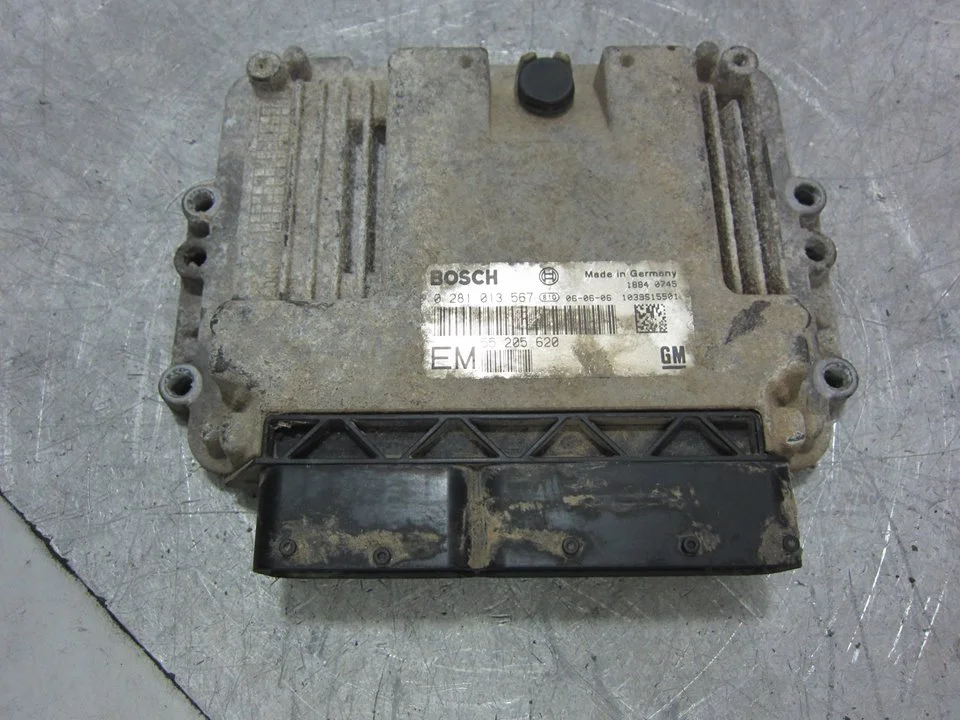Foto de CENTRALITA MOTOR UCE OPEL ZAFIRA B 1.9 16V CDTI CAT (Z 19 DTH / LRD) (150 CV / 110 KW) referencia 55205620