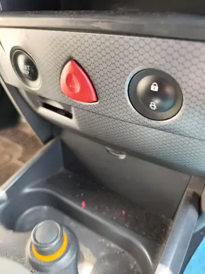 Foto de WARNING RENAULT MEGANE II BERLINA 5P 1.5 dCi Diesel (101 CV / 74 KW)