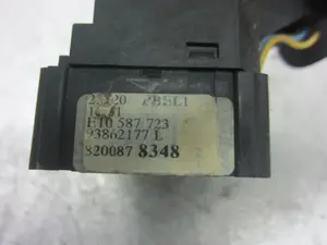 Foto de MANDO LUCES RENAULT TRAFIC II COMBI referencia 8200878348 foto 2
