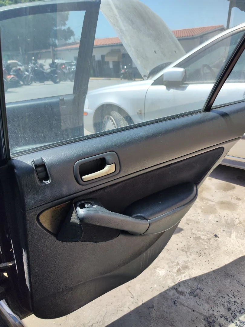 Foto de GUARNECIDO PUERTA TRASERA DERECHA HONDA CIVIC AERODECK (MB/MC) 1.6 CAT (D 16 B 2) (116 CV / 85 KW)