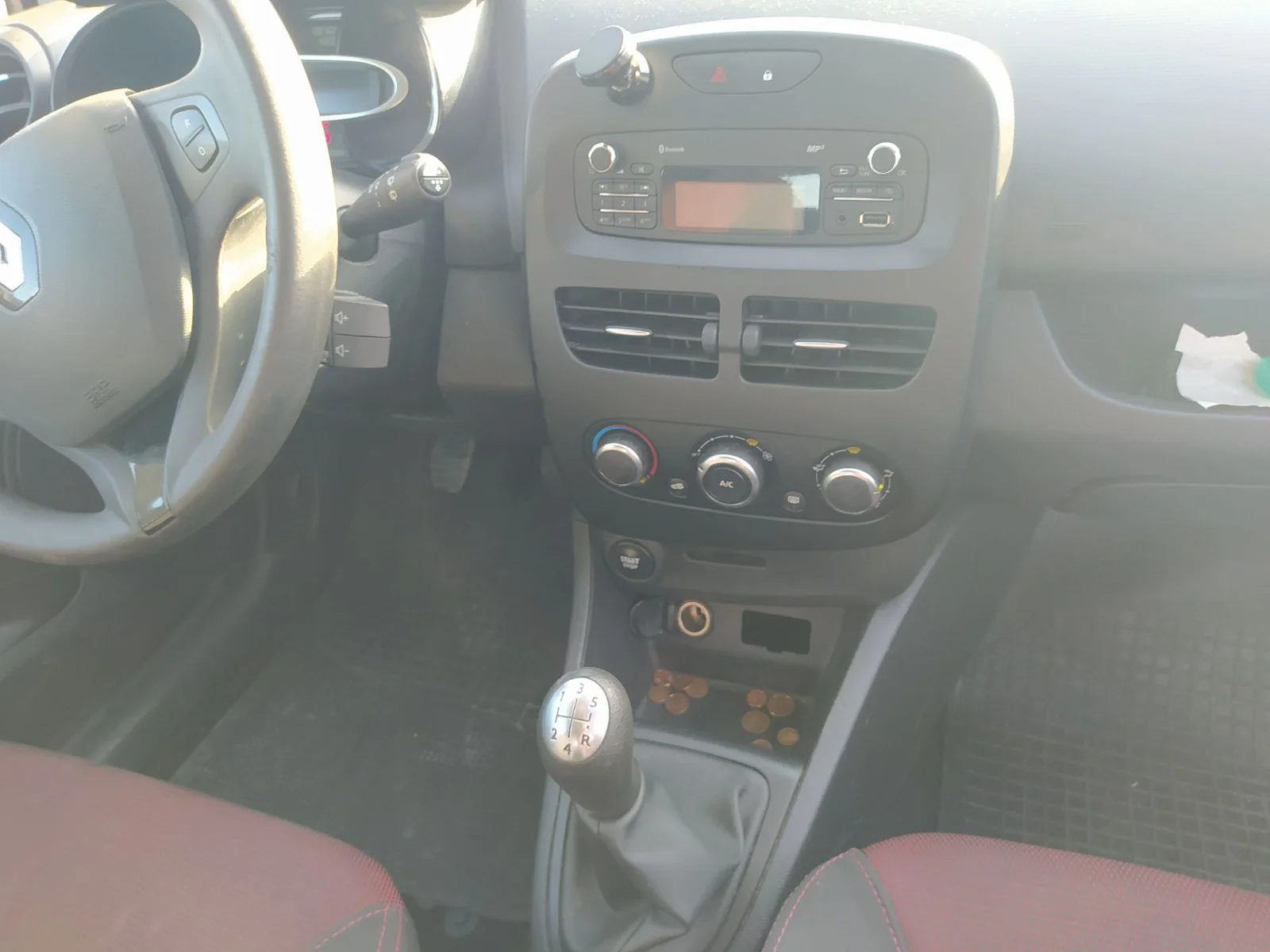 Foto de MANDO CALEFACCION / AIRE ACONDICIONADO RENAULT CLIO IV 1.2 16V (73 CV / 54 KW)