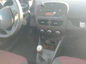 Foto de MANDO CALEFACCION / AIRE ACONDICIONADO RENAULT CLIO IV 1.2 16V (73 CV / 54 KW)