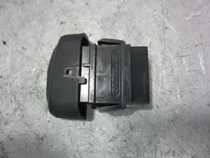 Foto de INTERRUPTOR RENAULT MEGANE I FASE 2 CLASSIC (LA...) 1.4 16V (95 CV / 70 KW) referencia 429993B foto 3