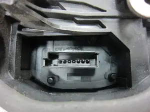 Foto de CERRADURA PUERTA TRASERA IZQUIERDA BMW SERIE 3 BERLINA (E90) 2.0 16V Diesel (163 CV / 120 KW) referencia 7202147 foto 4