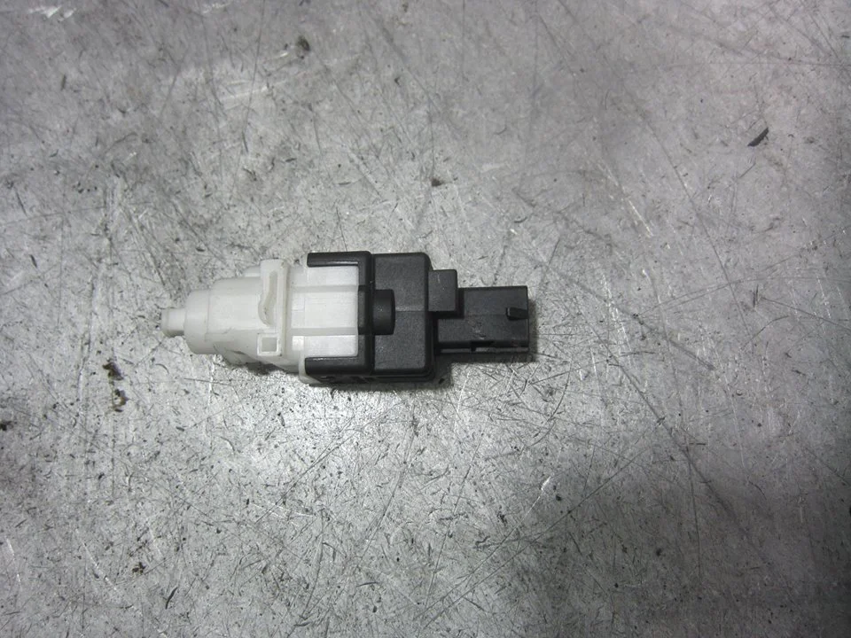 Foto de INTERRUPTOR FIAT 500 (150) BERLINA 1.2 CAT (69 CV / 51 KW) referencia 46840510