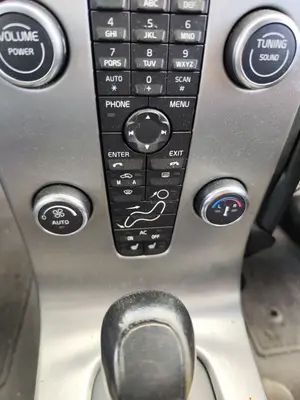Foto de MANDO CALEFACCION / AIRE ACONDICIONADO VOLVO V50 FAMILIAR 2.0 Diesel CAT (136 CV / 100 KW)