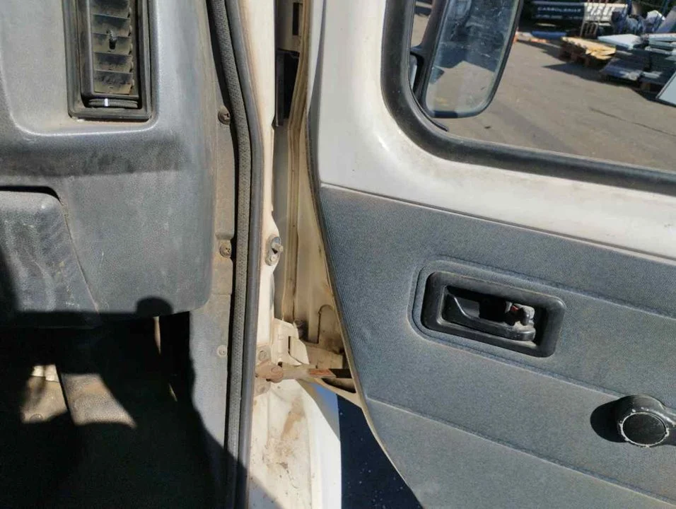 Foto de NO IDENTIFICADO FORD TRANSIT FURGÓN (CY/DY)(1986) 2.5 Diesel (80 CV / 59 KW)