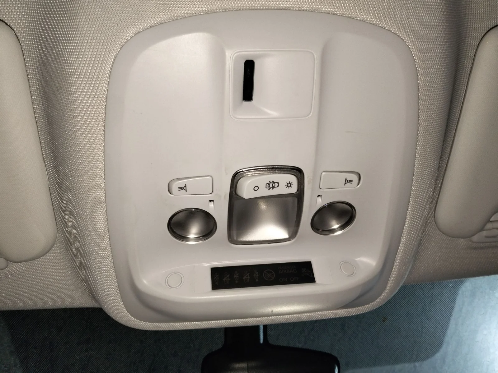 Foto de LUZ INTERIOR PEUGEOT 308