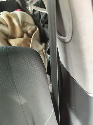Foto de CINTURON SEGURIDAD DELANTERO IZQUIERDO RENAULT MEGANE II BERLINA 5P 1.6 CAT (113 CV / 83 KW)