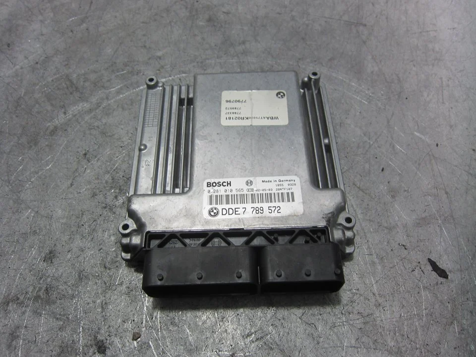 Foto de CENTRALITA MOTOR UCE BMW SERIE 3 COMPACTO (E46) M47N204D4 referencia 0281010565