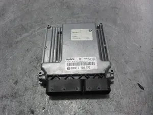 Foto de CENTRALITA MOTOR UCE BMW SERIE 3 COMPACTO (E46) M47N204D4 referencia 0281010565