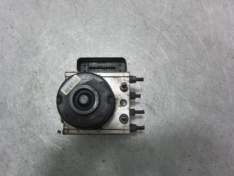 Foto de ABS FORD FOCUS BERLINA (CAP) referencia 3M512MM110GA