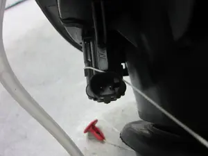 Foto de TAPA EXTERIOR COMBUSTIBLE PORSCHE MACAN (95BA) referencia 95B809857 foto 3